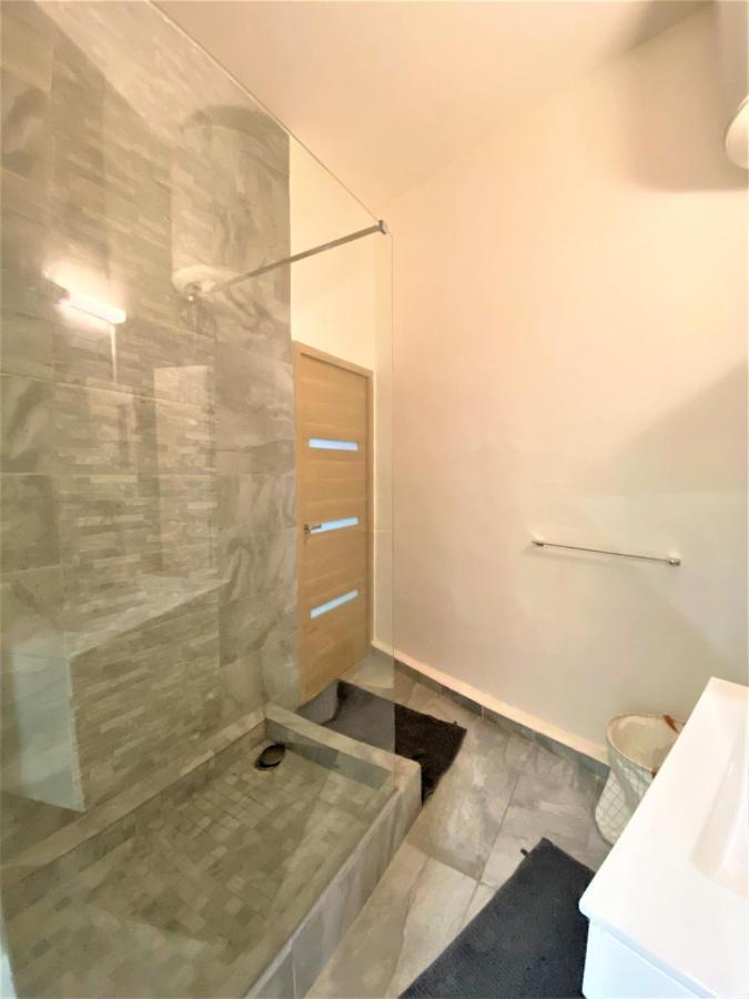 Sur Le Vieux Port: T3 De 80M2, Chic Et Confortable Marseilles Exterior foto